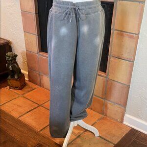 Abercrombie & Fitch Soft A & F Gray Relaxed Fleece Jogger Sweatpants, size M